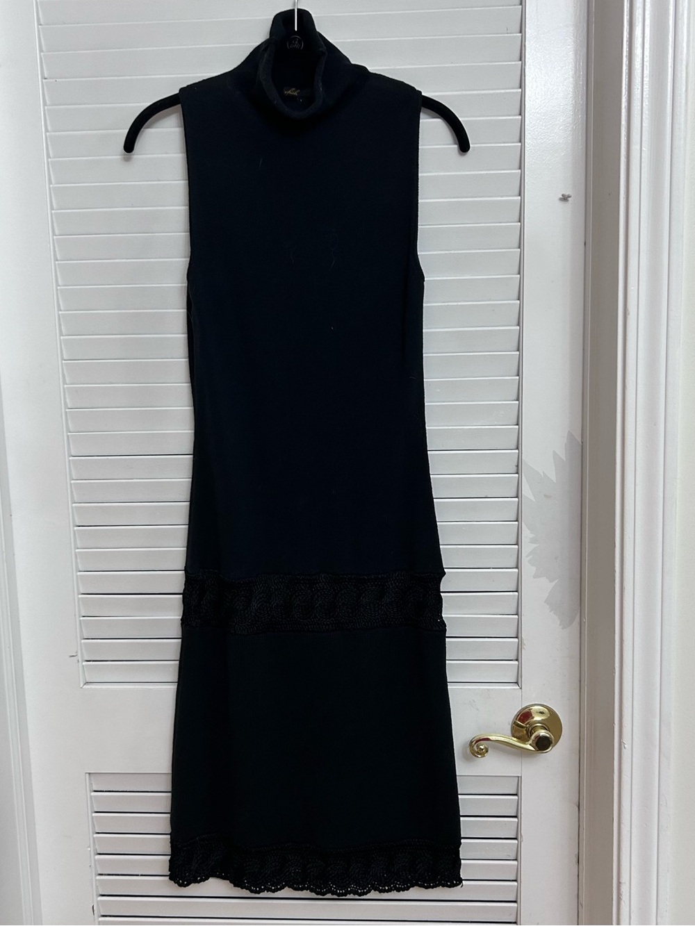 🖤MAKE OFFER🖤NWT vfish Black Sleeveless Turtleneck Midi Sweater Dress Large - Picture 2 of 7